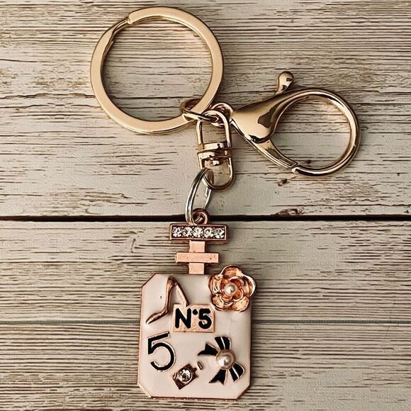 Fine Perfume bottle Gold White Bling Metallic Lobster clasp Keyholder Keychain k - Picture 6 of 12